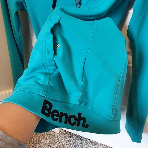 Bench - zip up jacket with bottom hem logo (size S) - Picture 2 of 6